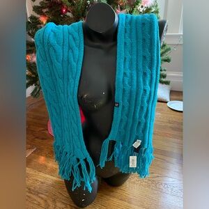 NWT Gap blue lambwool scarf